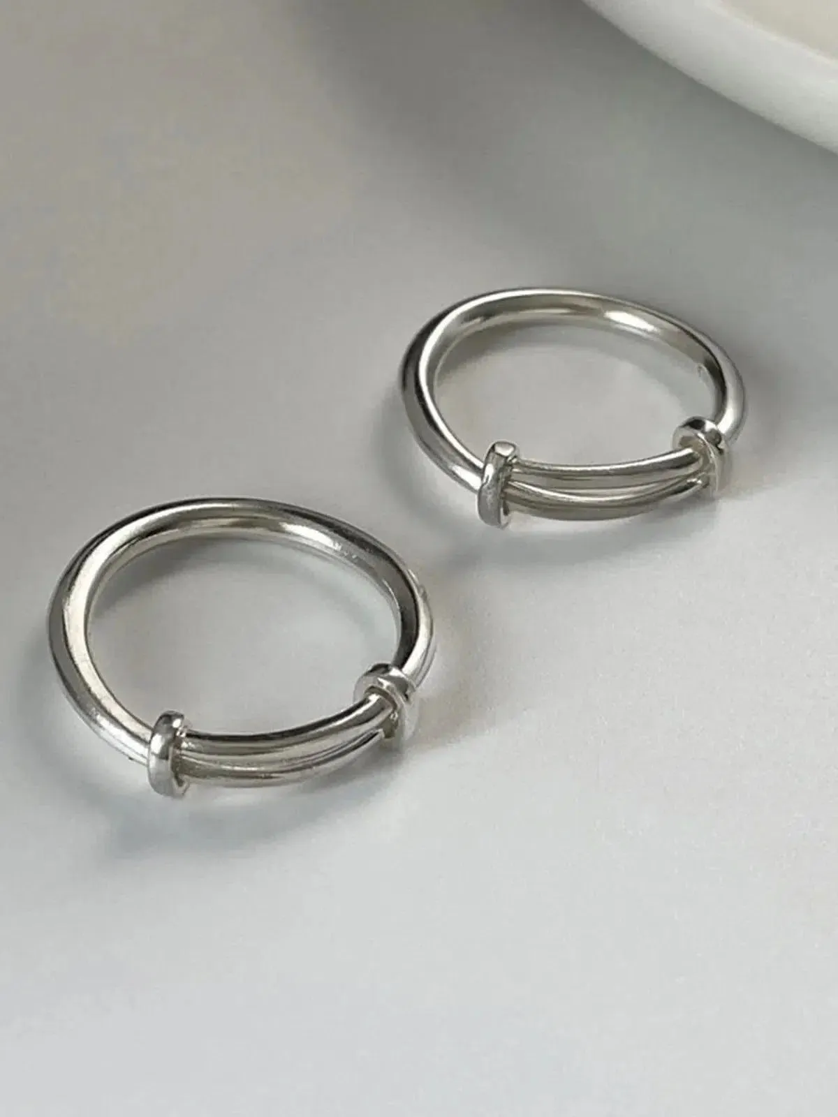 Auressa – Minimalist design – Adjustable ring