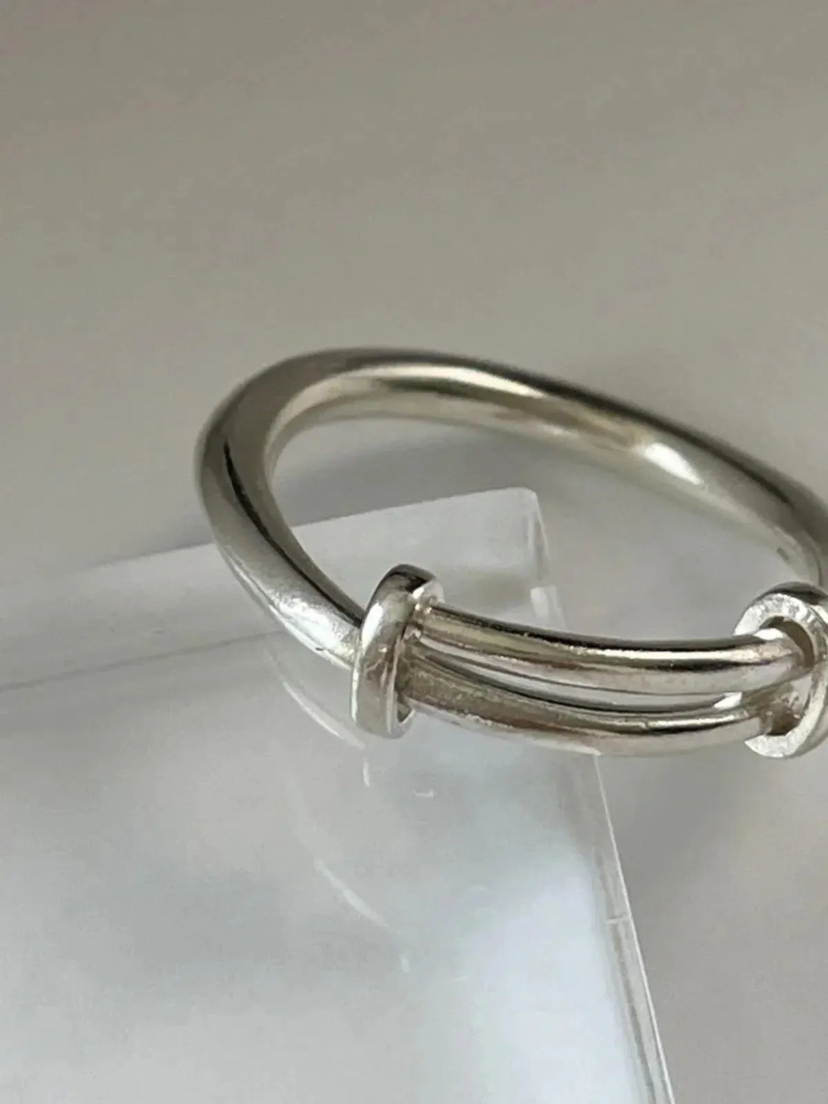 Auressa – Minimalist design – Adjustable ring