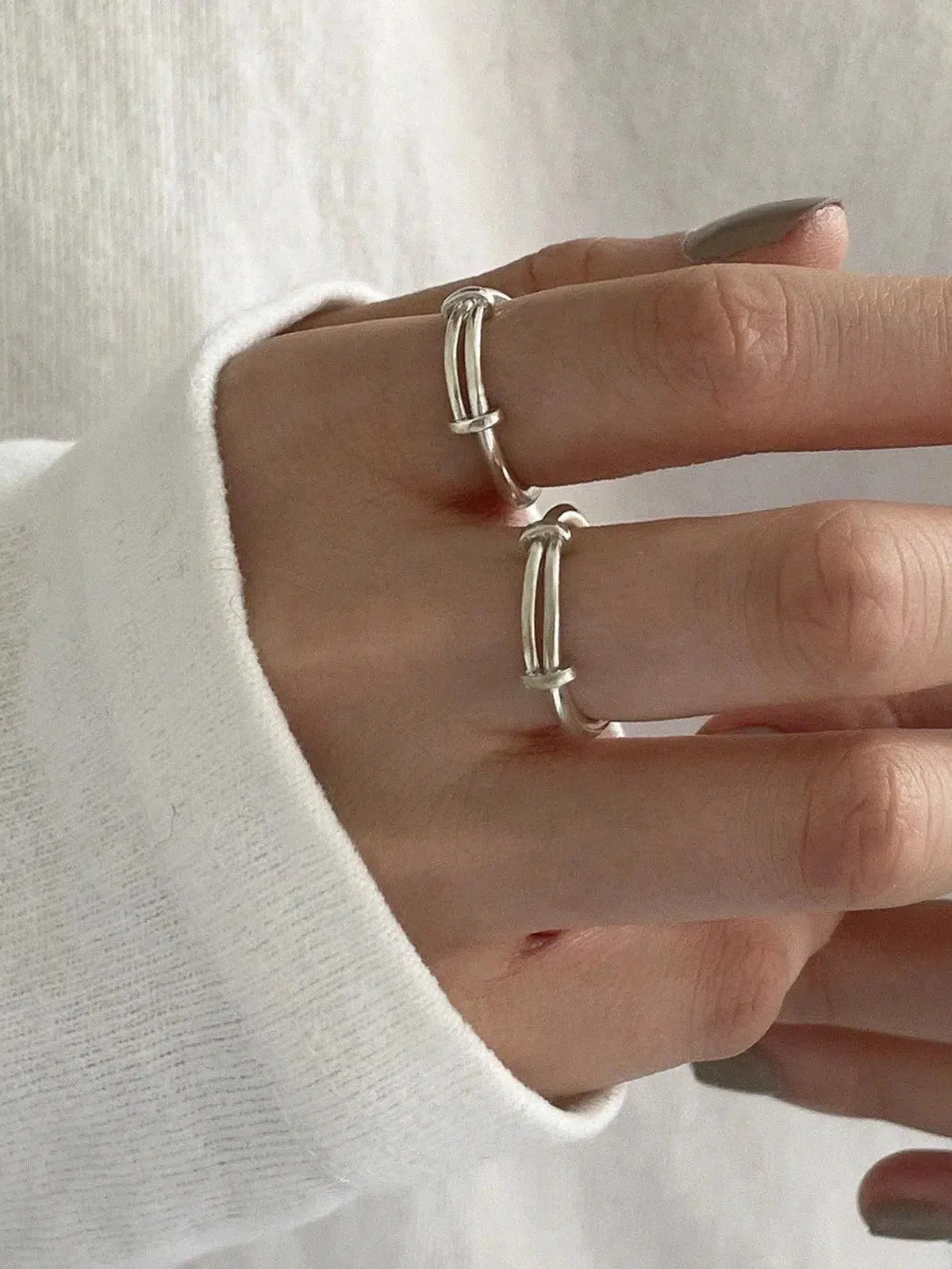 Auressa – Minimalist design – Adjustable ring