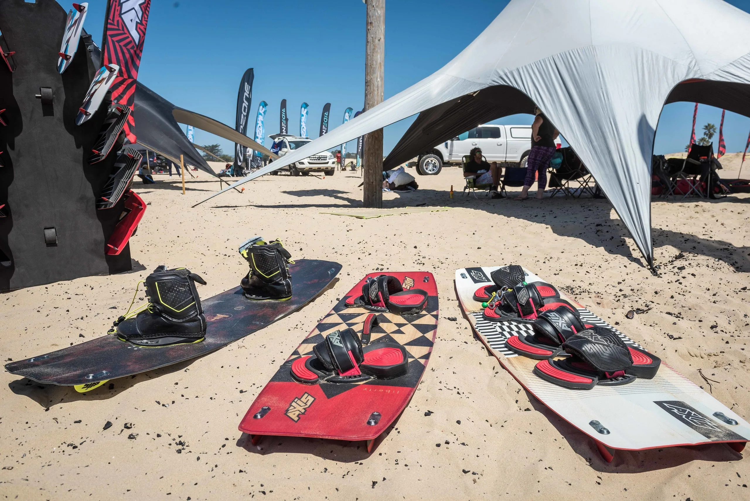 AXIS 2021 Traction  Straps/Pads