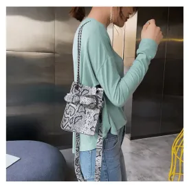 Crossbody Snake Bag with Trendy Korean Design & Snake Pattern Chain
