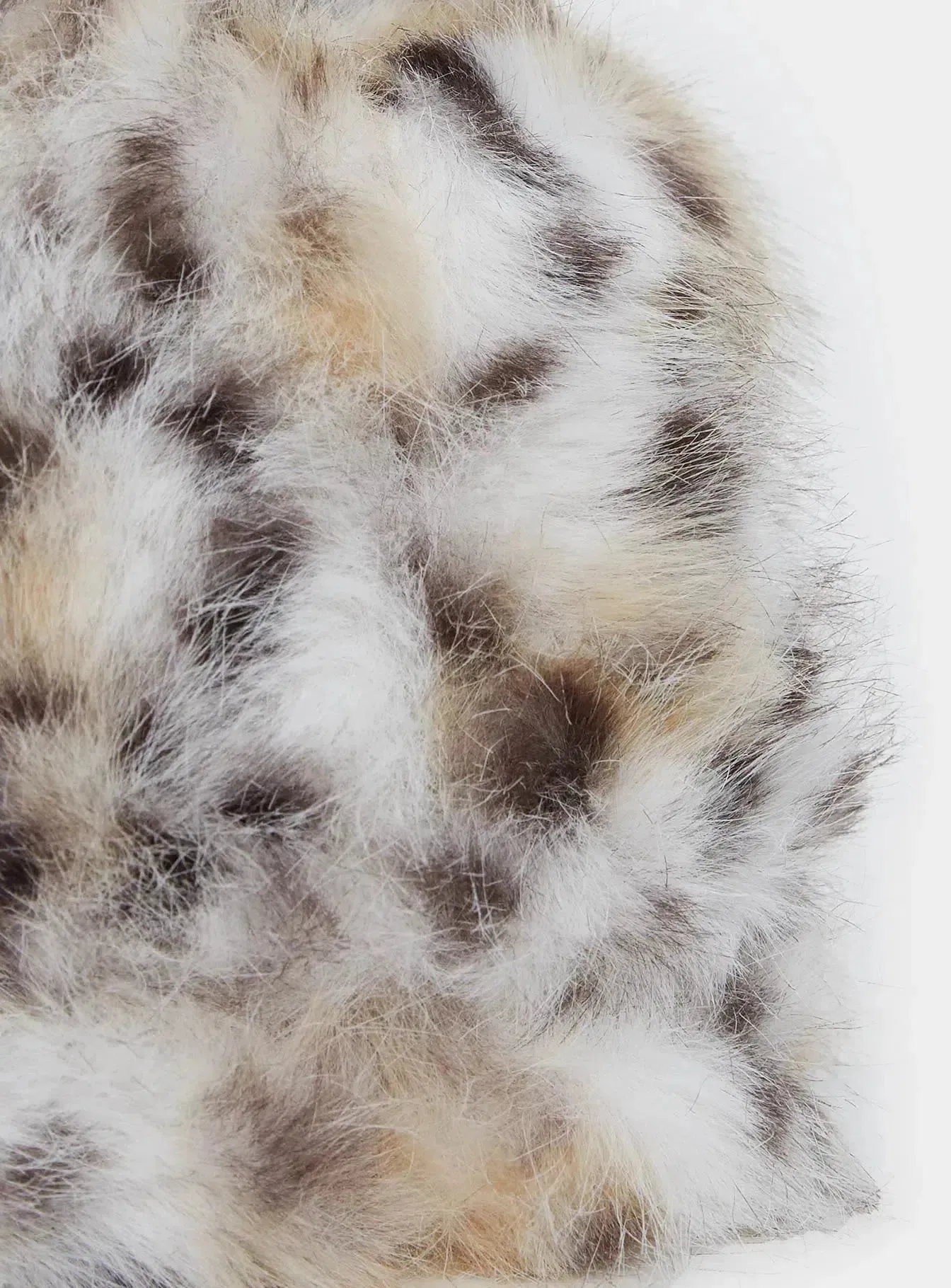 Davinae – Leopard plush – Bucket hat