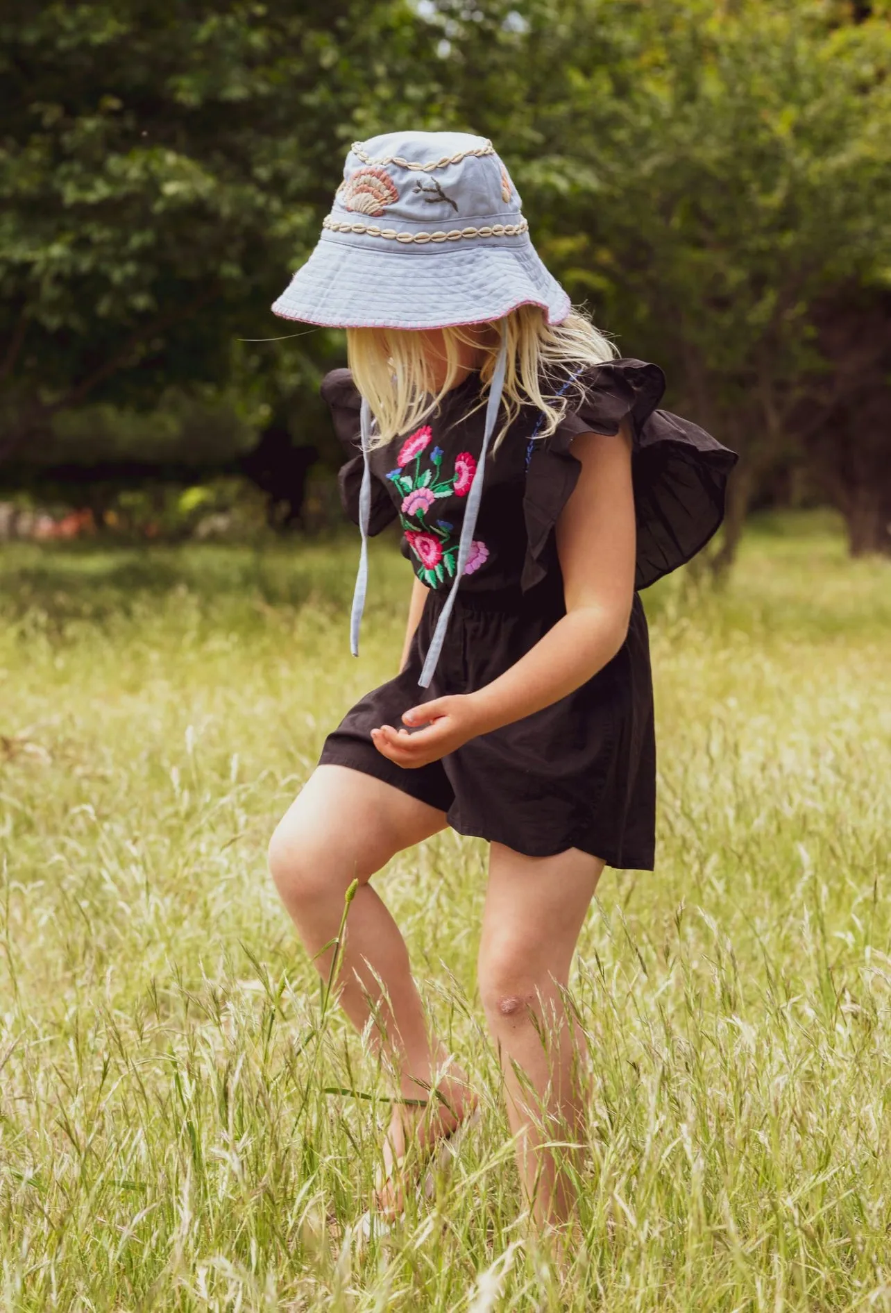 Dusk Blue Embroidered Hat with Shells