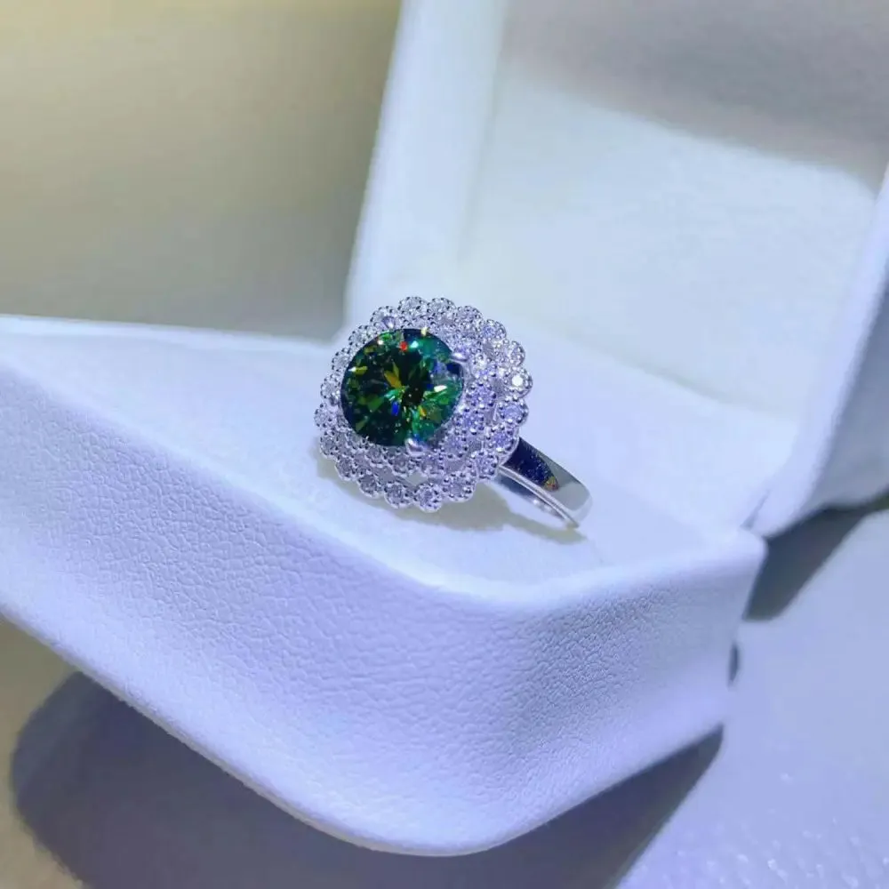 Exquisite 2 Carat Moissanite Ring Elevates Luxury Fashion for Women